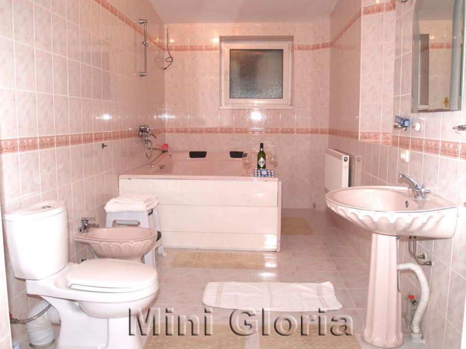 Gloria Mini-Hotel Kisinyov Kültér fotó